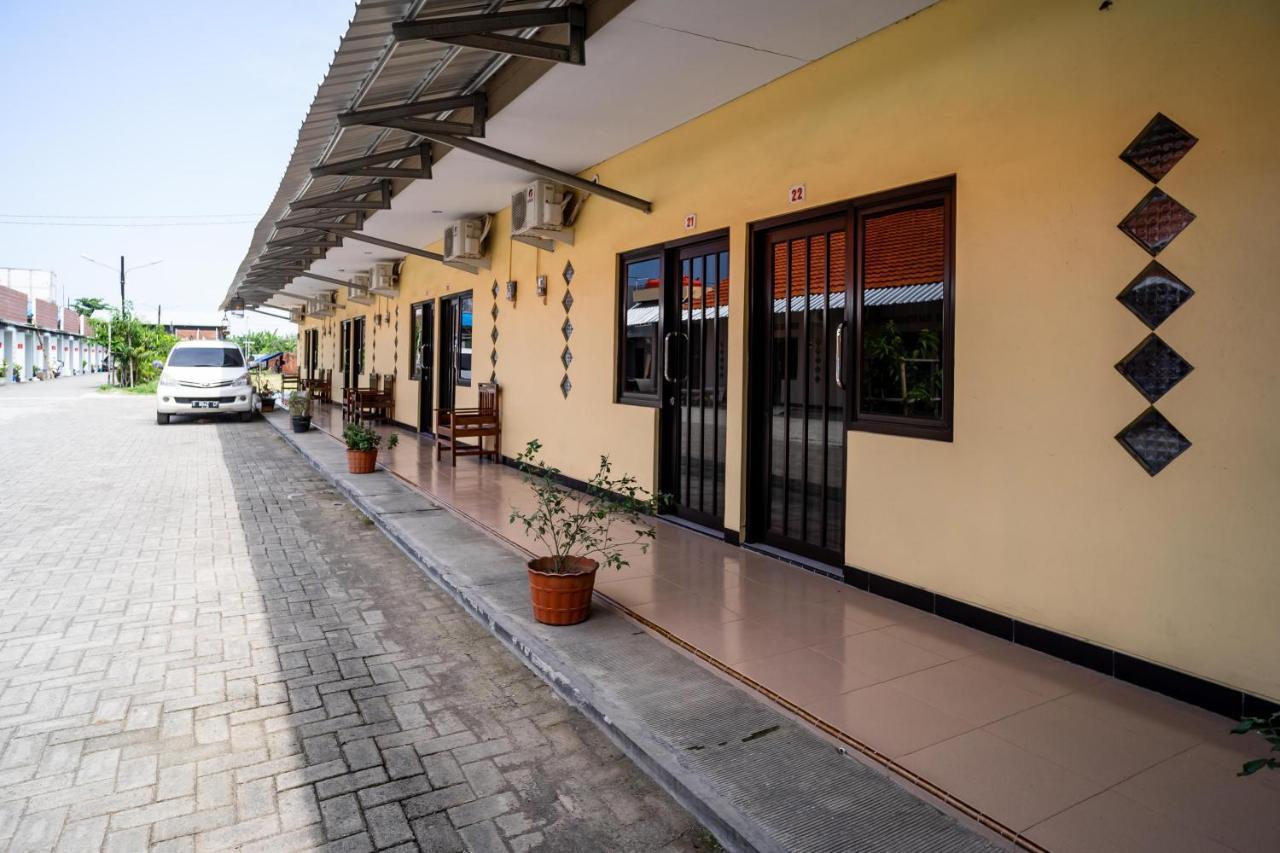 Koolkost Syariah Near Transmart Tegal Hotel Buitenkant foto