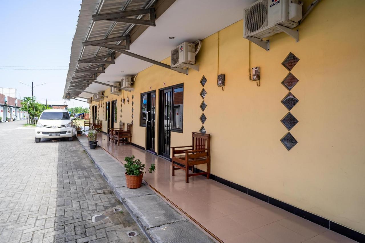 Koolkost Syariah Near Transmart Tegal Hotel Buitenkant foto
