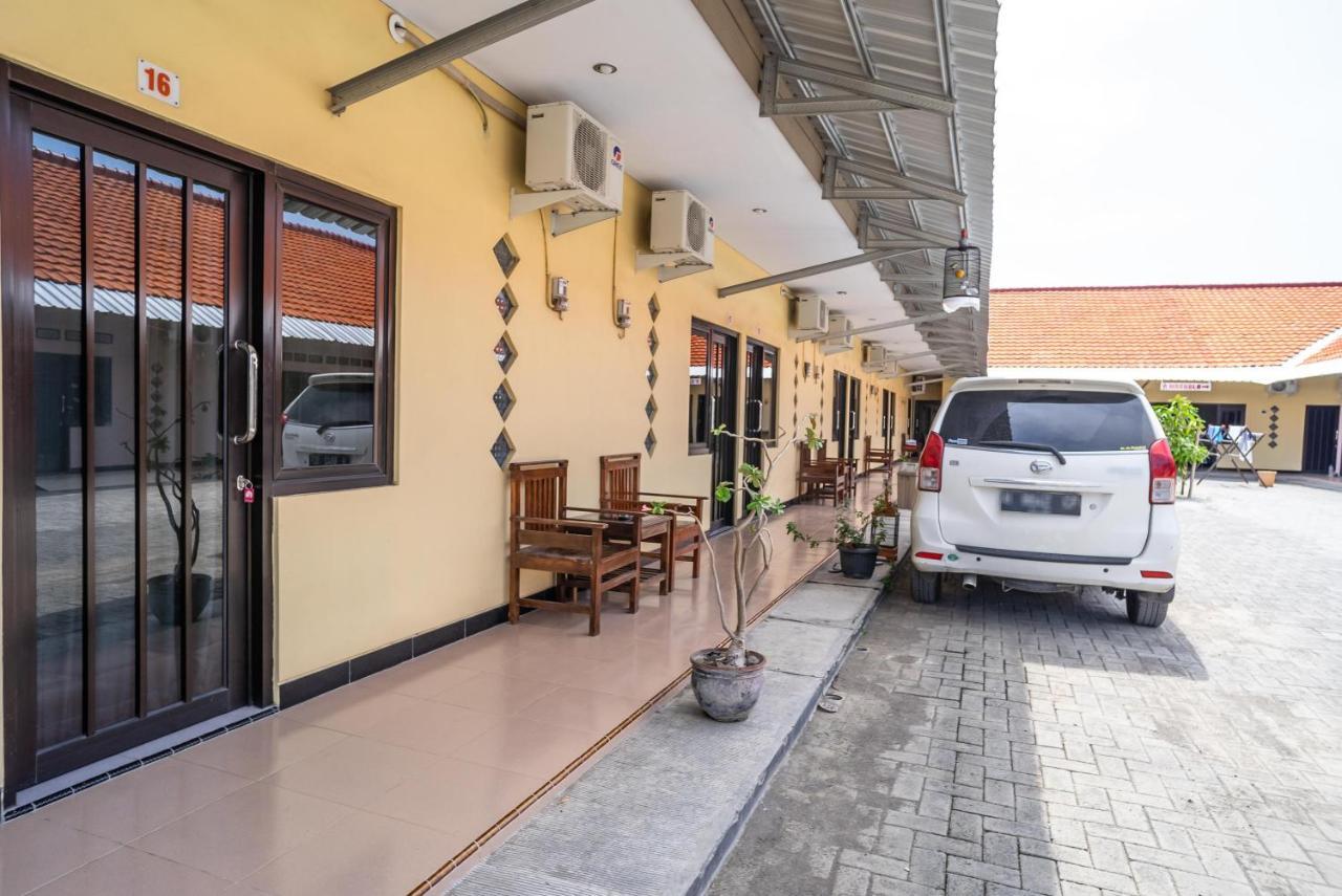 Koolkost Syariah Near Transmart Tegal Hotel Buitenkant foto